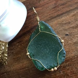 🌺 SALE Handmade artisan seaglass pendant